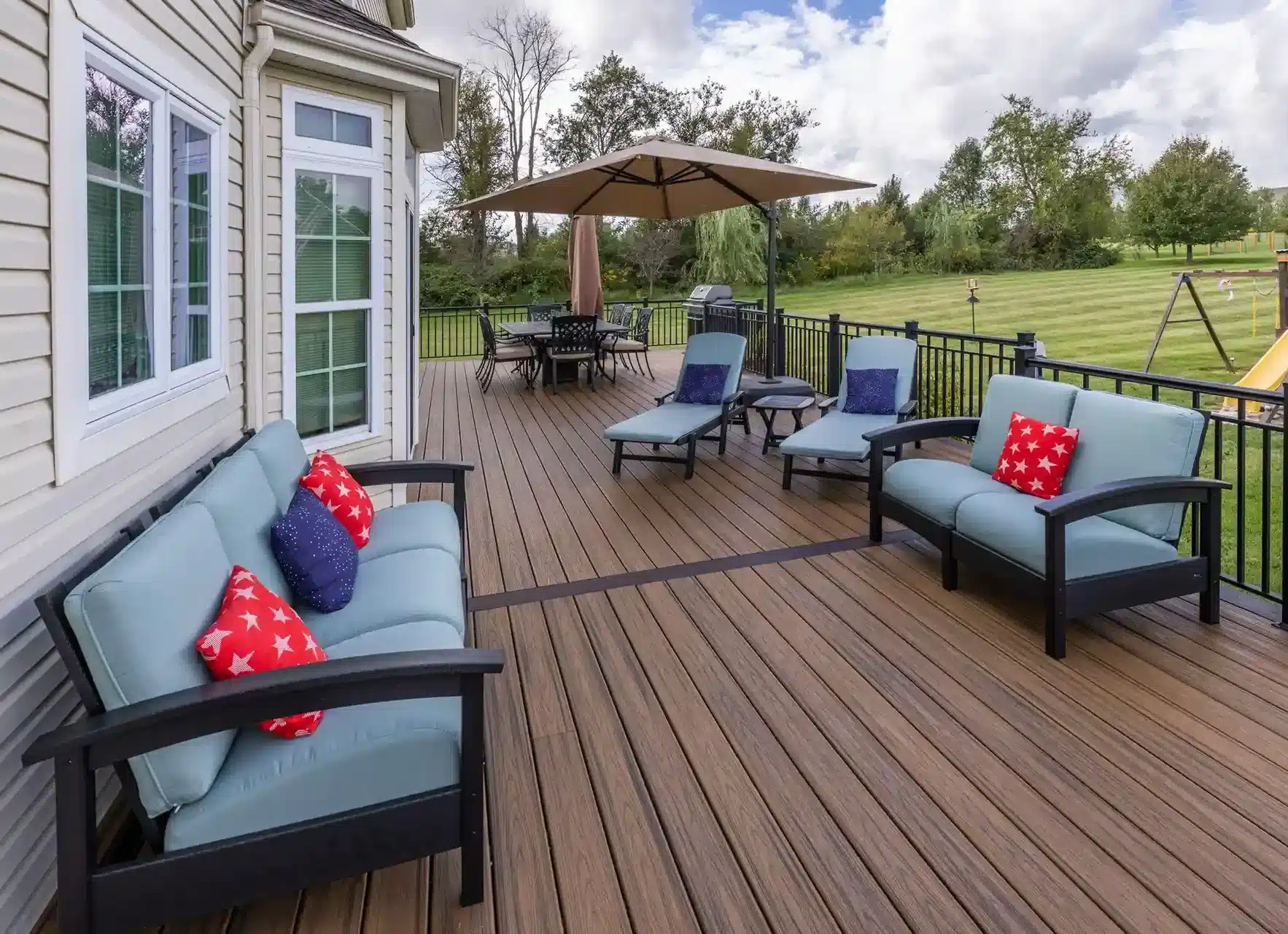 custom deck builder near me central new jersey and pennsylvania - Deck building company