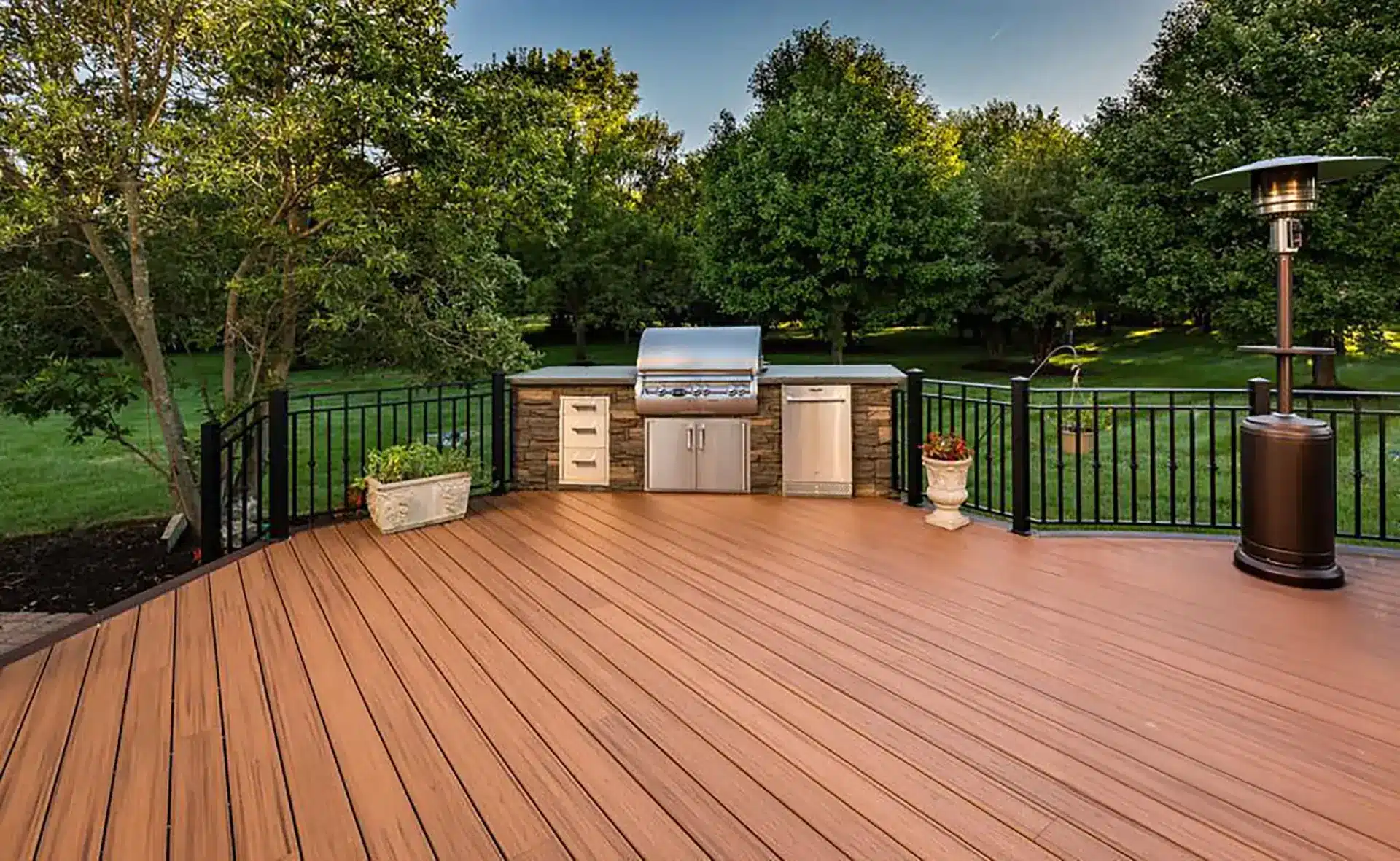 how to know if my deck need remodeling or resurfacing